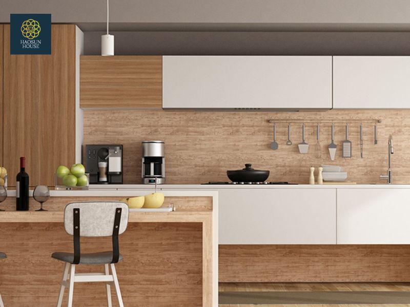 Dùng gạch ốp tường giả vân gỗ để trang trí phòng bếp