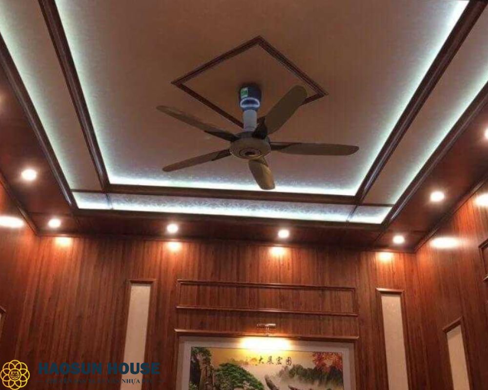 Trần nhựa pvc giả gỗ dành cho phòng khách