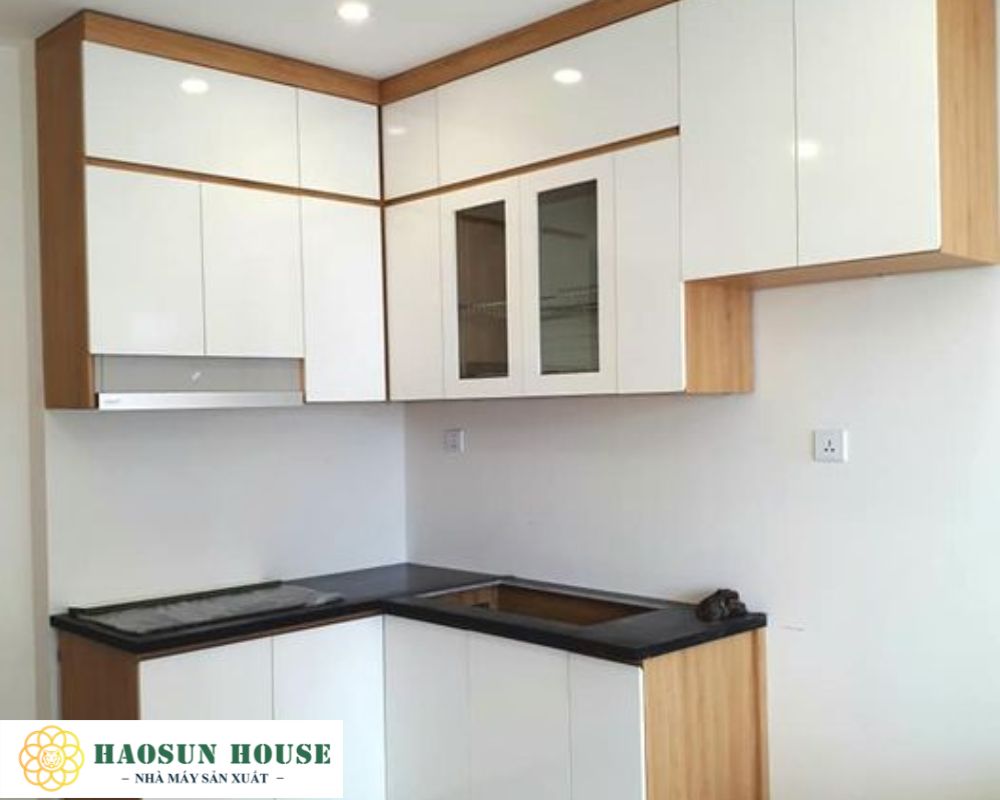 Tủ bếp làm bằng nhựa PVC phong cách sang trọng