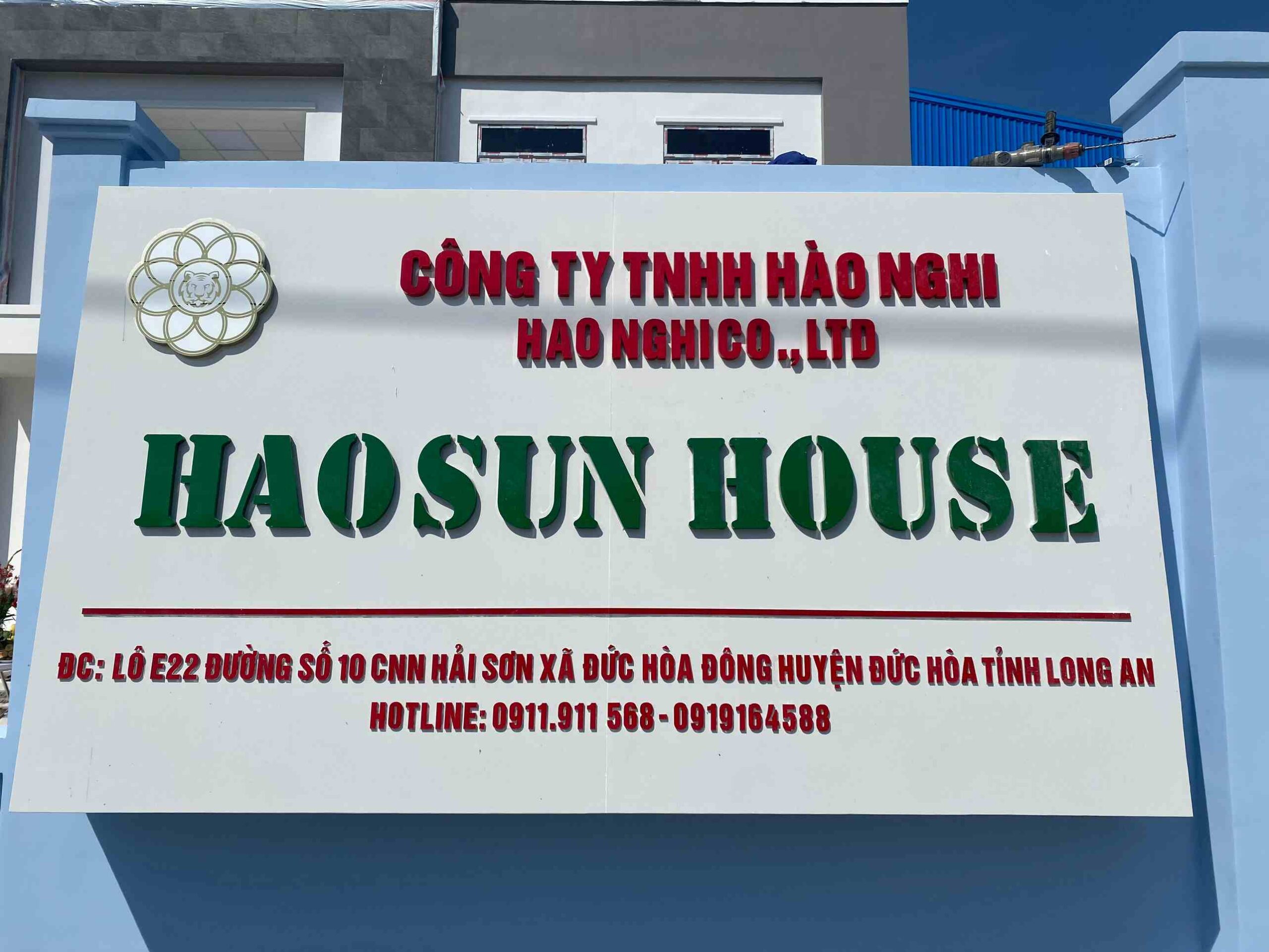 Nhà Máy Sản Xuất Ván Nhựa PVC Vân Đá Ốp Tường