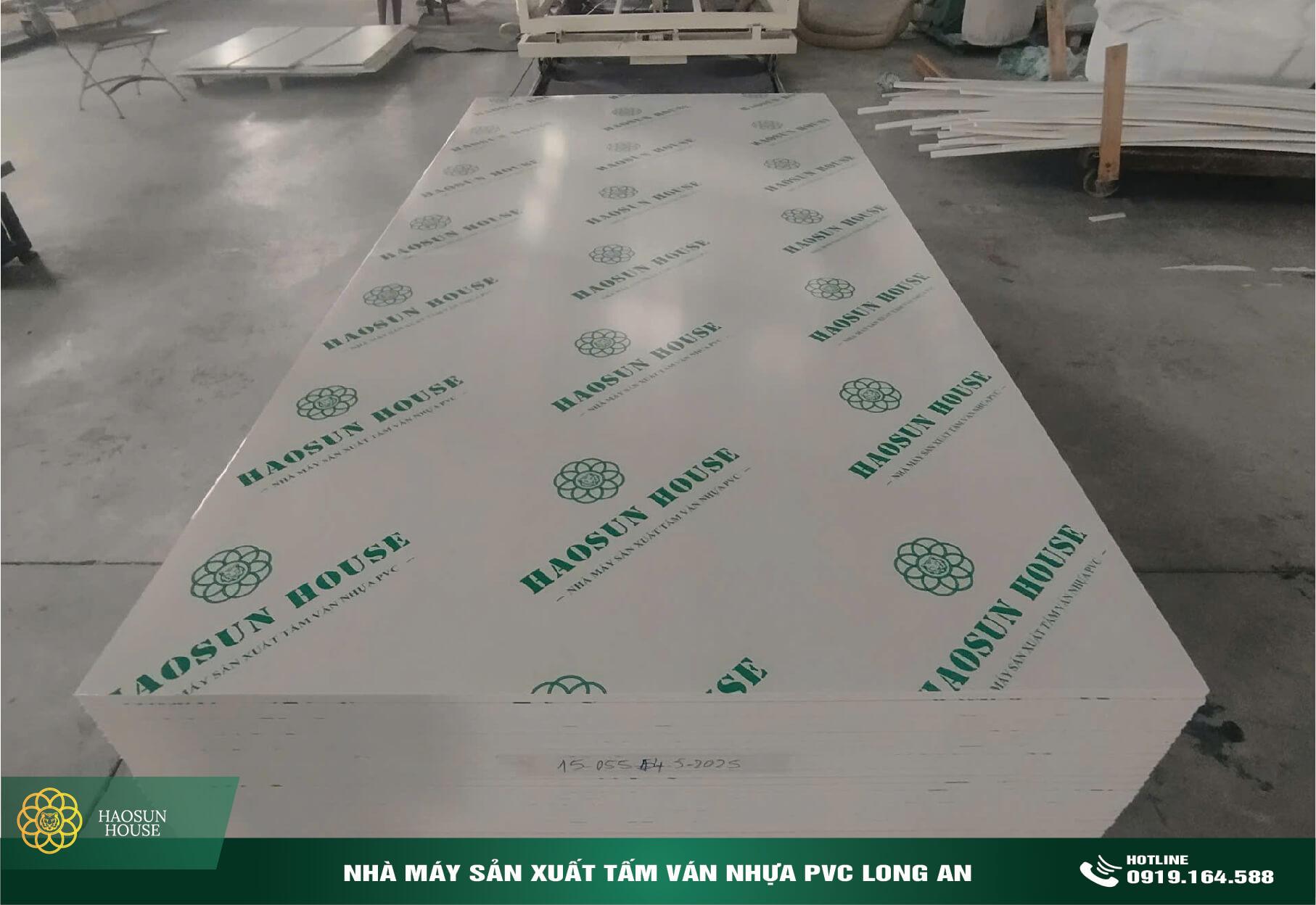 Nhà máy sản xuất Tấm Ván Nhựa PVC long an