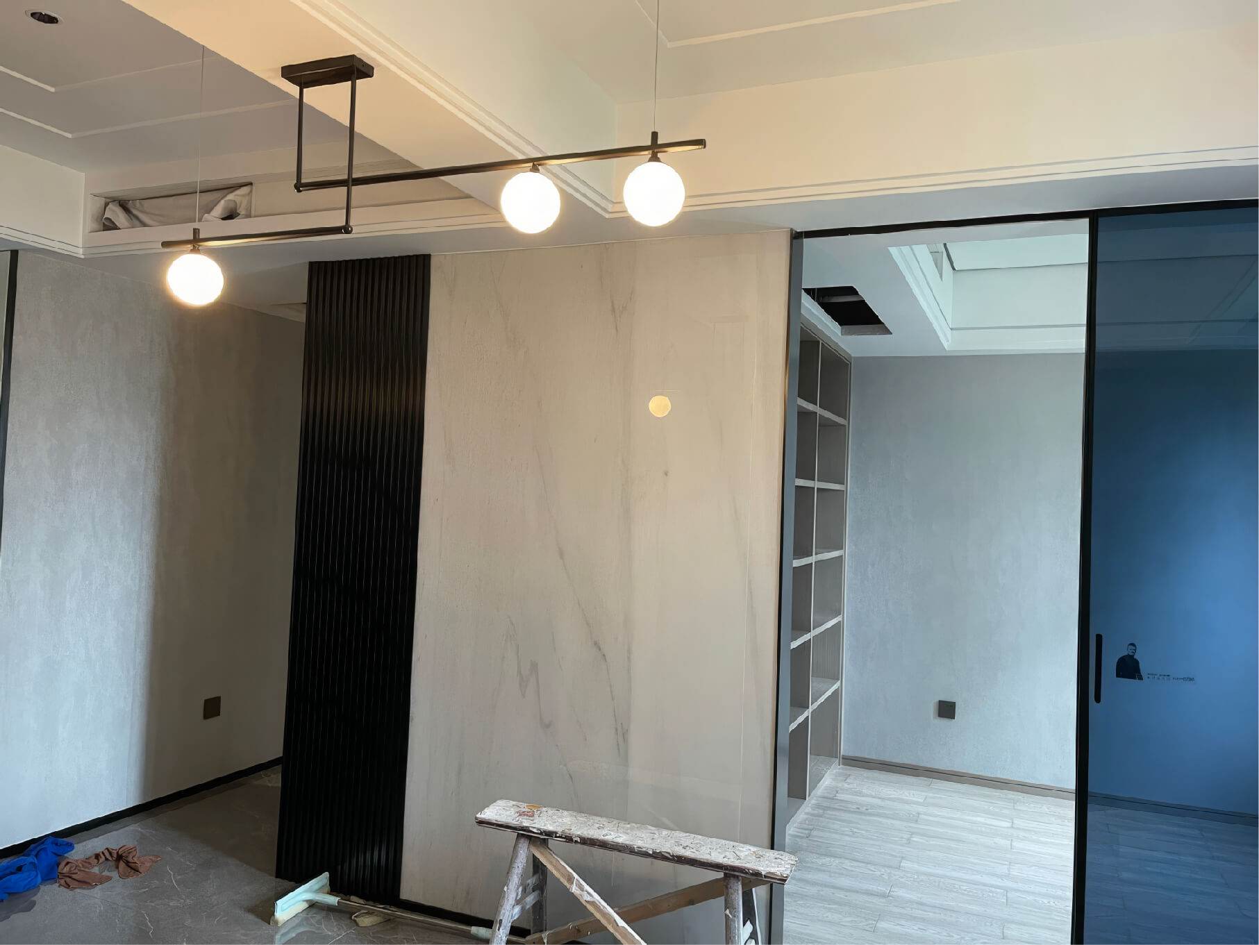 Thi Công Tấm Nhựa giả đá ốp tường