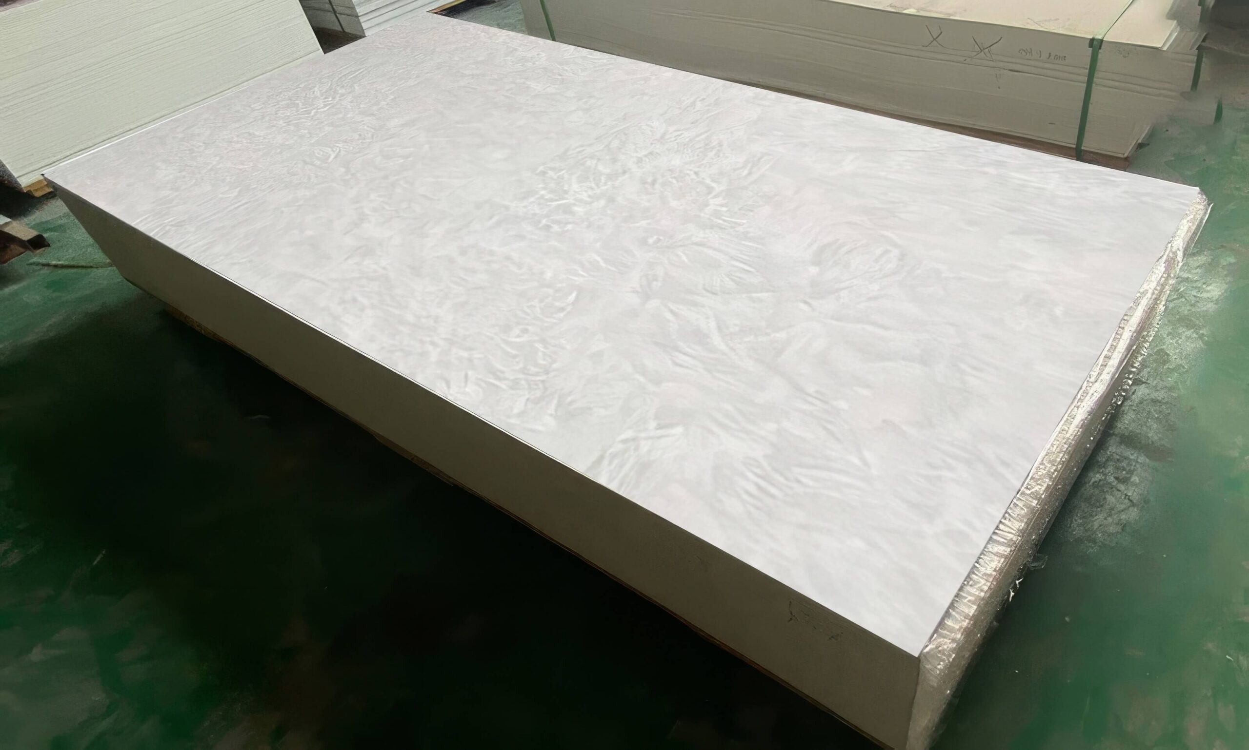 Tấm PVC gải đá Marble xà cừ trắng ngà