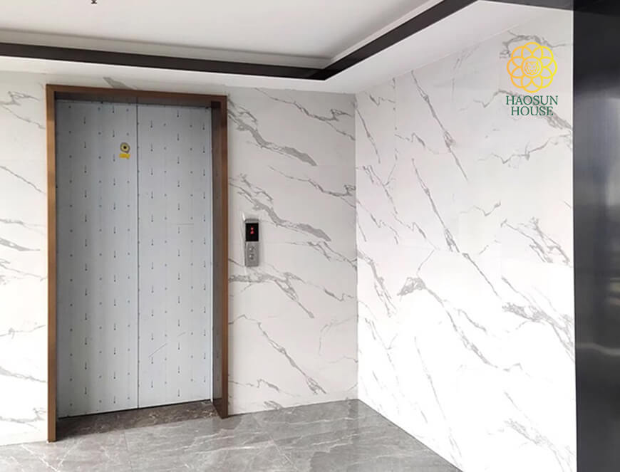 Tấm nhựa giả đá pvc ốp tường khu vực thang máy