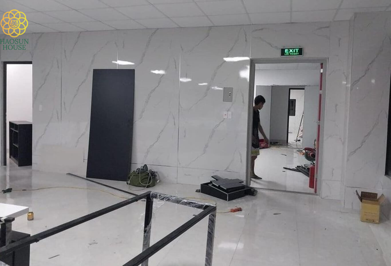 Thi công tấm nhựa giả đá pvc